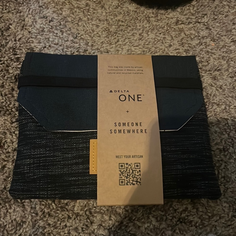 Brand new business class amenities kit